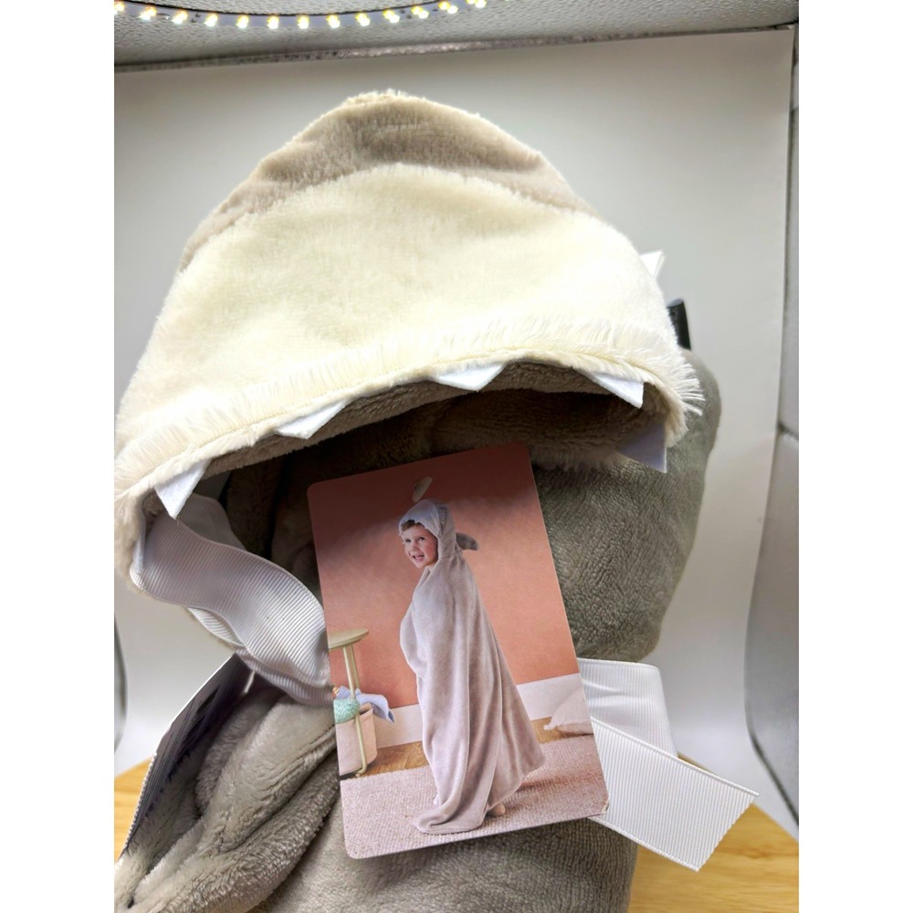 Hallmark Baby Shark Hooded Blanket with Pockets Gray White 40x30 KAM3010Y NEW